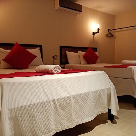 Brisas 10 Beachside Suites Κανκούν Εξωτερικό φωτογραφία
