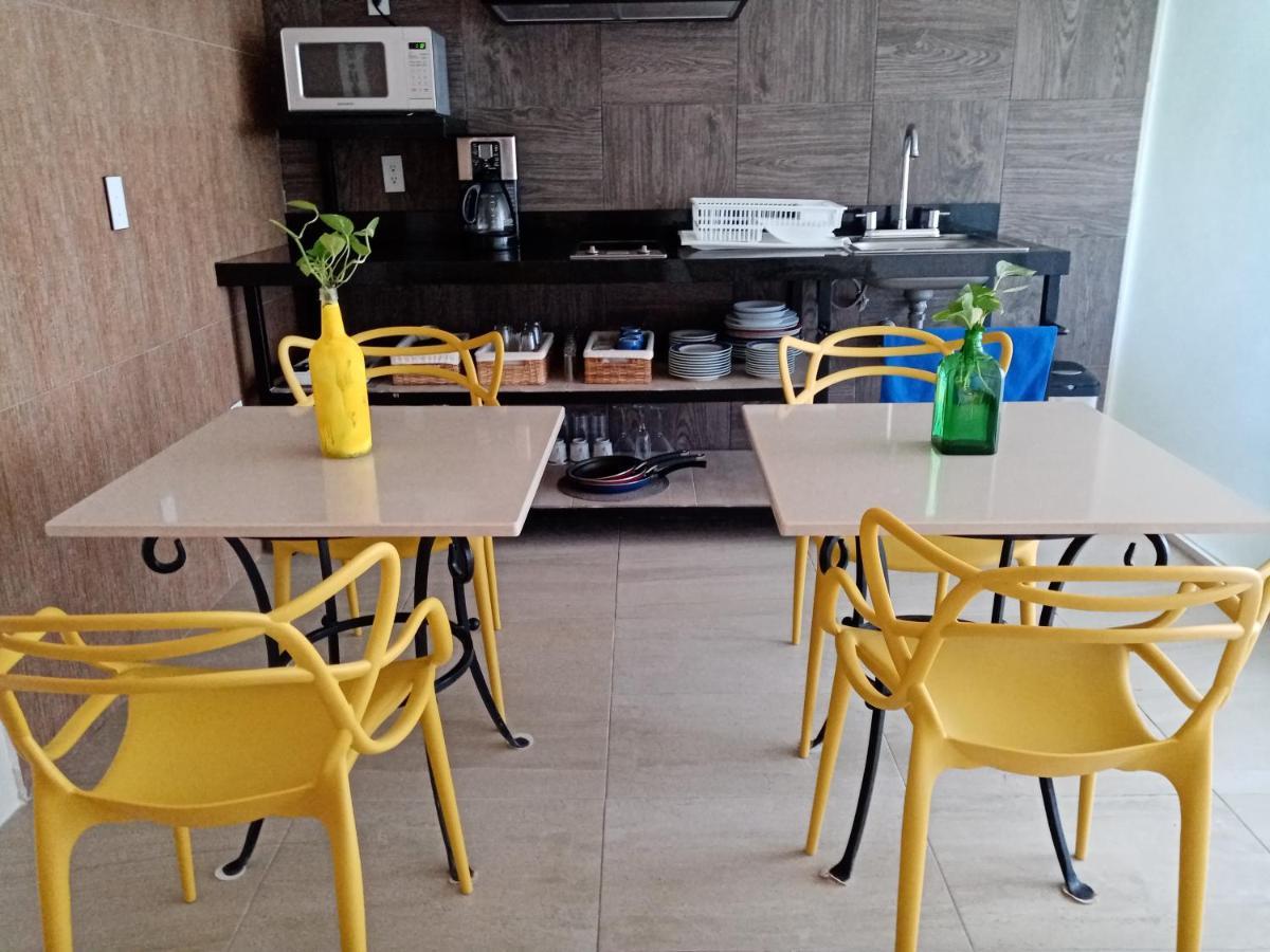 Brisas 10 Beachside Suites Κανκούν Εξωτερικό φωτογραφία