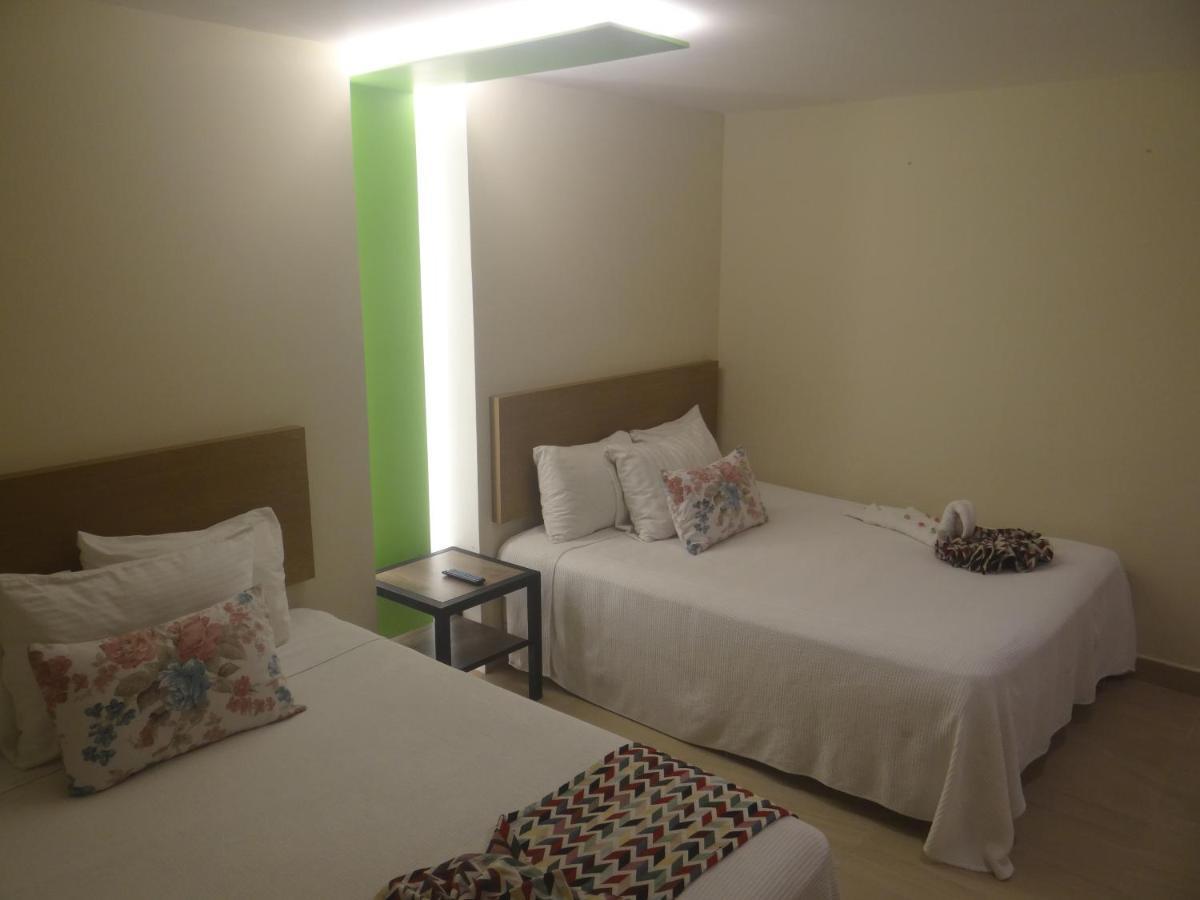 Brisas 10 Beachside Suites Κανκούν Εξωτερικό φωτογραφία