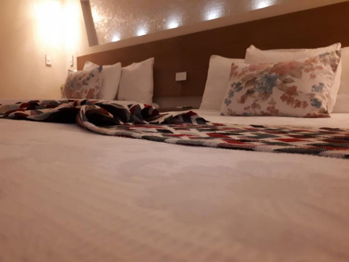 Brisas 10 Beachside Suites Κανκούν Εξωτερικό φωτογραφία