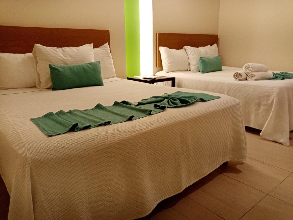 Brisas 10 Beachside Suites Κανκούν Εξωτερικό φωτογραφία