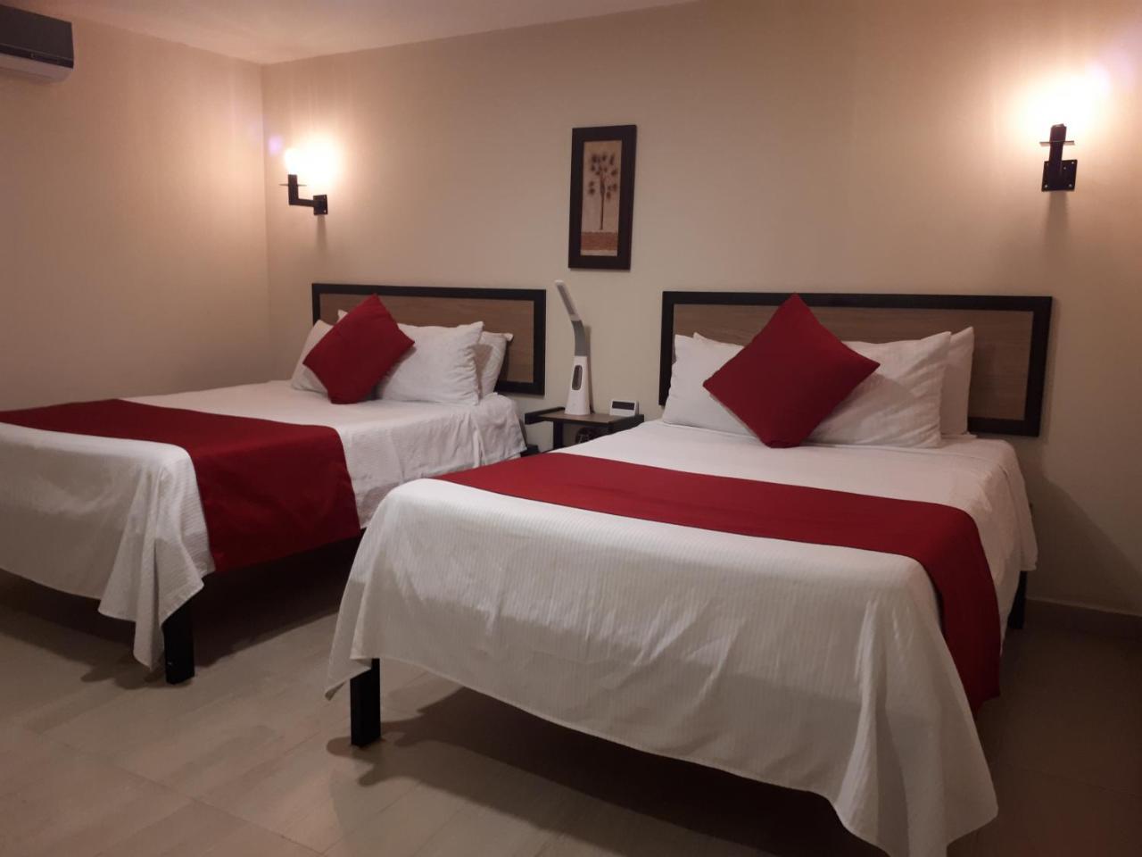 Brisas 10 Beachside Suites Κανκούν Εξωτερικό φωτογραφία