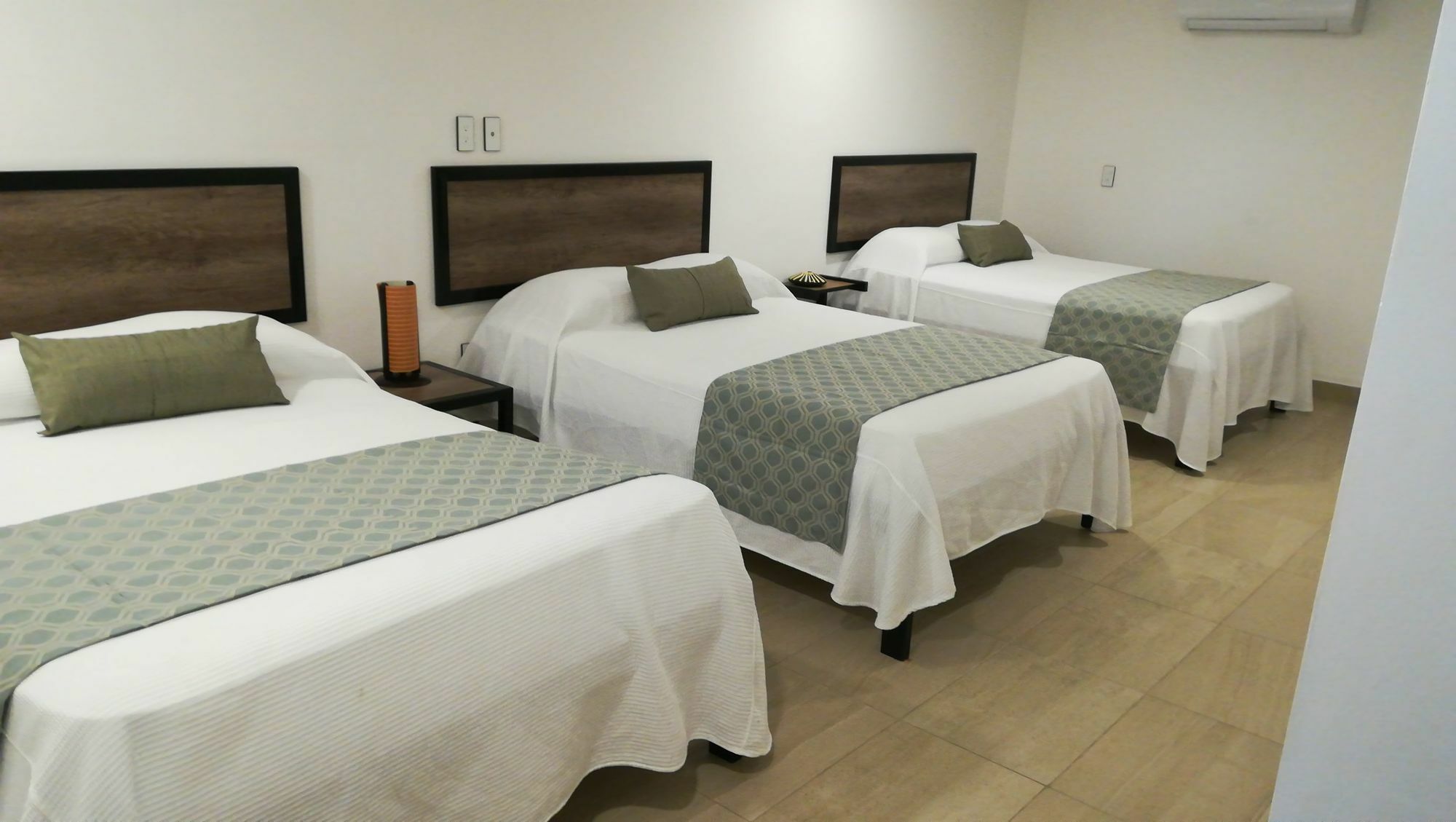 Brisas 10 Beachside Suites Κανκούν Εξωτερικό φωτογραφία