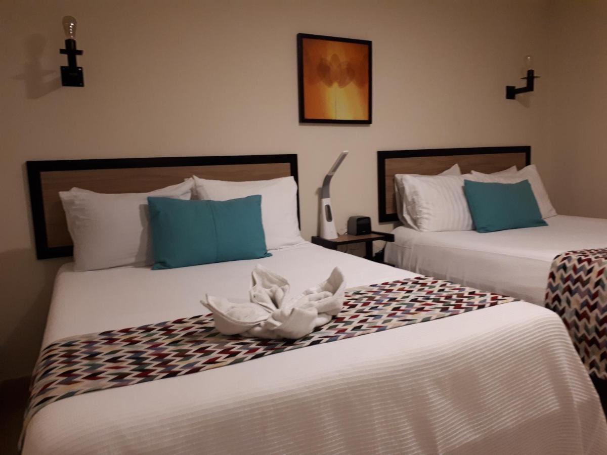 Brisas 10 Beachside Suites Κανκούν Εξωτερικό φωτογραφία