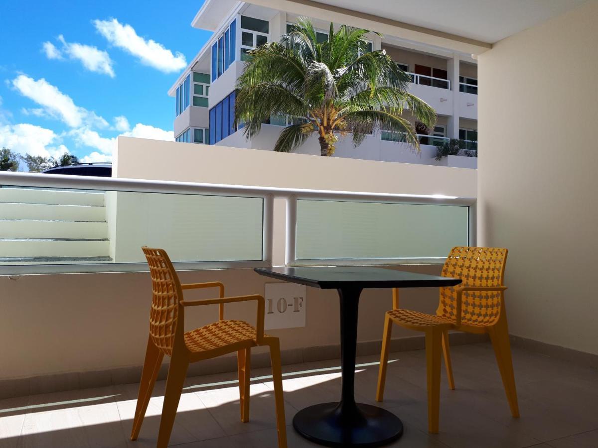 Brisas 10 Beachside Suites Κανκούν Εξωτερικό φωτογραφία